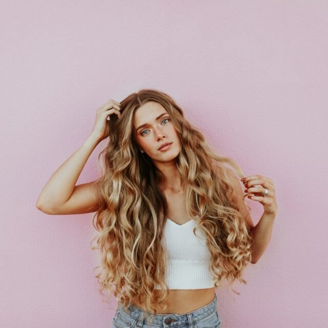 Comment prendre soin de ses cheveux avec des produits naturels quand on est une femme ?