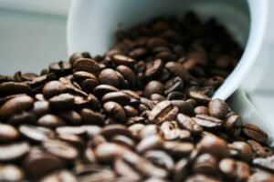 L&rsquo;art de revaloriser le marc de café dans le jardin